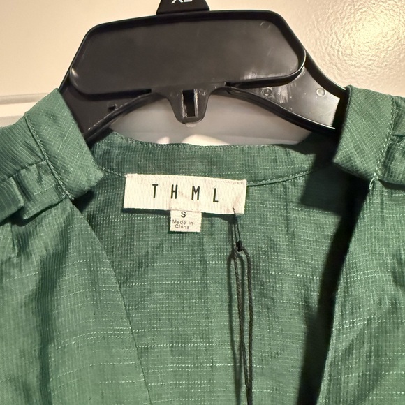 THML Emerald Puff-Sleeve Button-Front Top - Picture 4 of 9